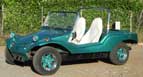 La propriétaire de ce rare buggy sur plate-forme R4 l´a restauré il y a quelques années.